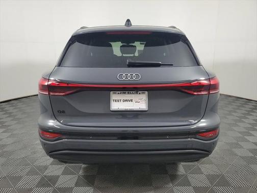 2025 Audi Q6 e-tron Premium Plus quattro