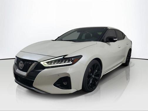 Pearl White Tricoat 2019 Nissan Maxima 3.5 SR