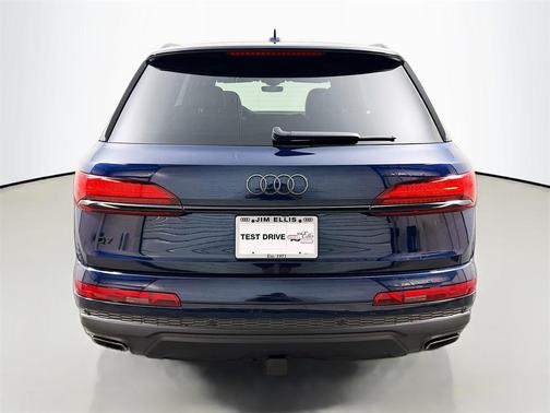 2025 Audi Q7 55 Prestige