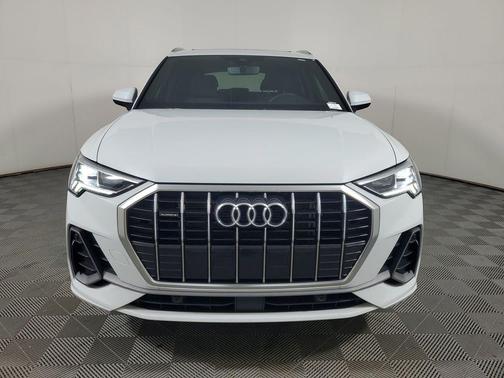 2024 Audi Q3 Premium 45 TFSI S line quattro Tiptronic
