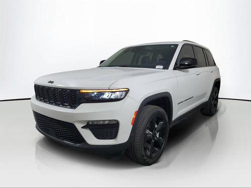 Bright White Clearcoat 2023 Jeep Grand Cherokee Limited