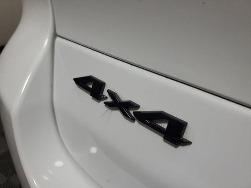 Bright White Clearcoat 2023 Jeep Grand Cherokee Limited