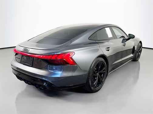 2023 Audi e-tron GT Prestige quattro