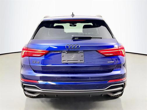 2023 Audi Q3 Premium 45 TFSI S line quattro Tiptronic