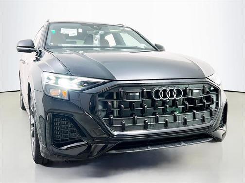 2025 Audi Q8 55 Prestige