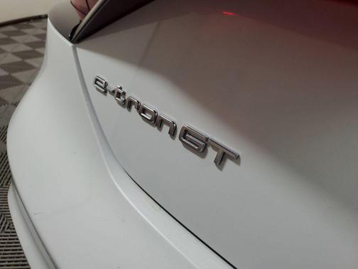 Suzuka Gray Metallic 2023 Audi e-tron GT Premium Plus quattro