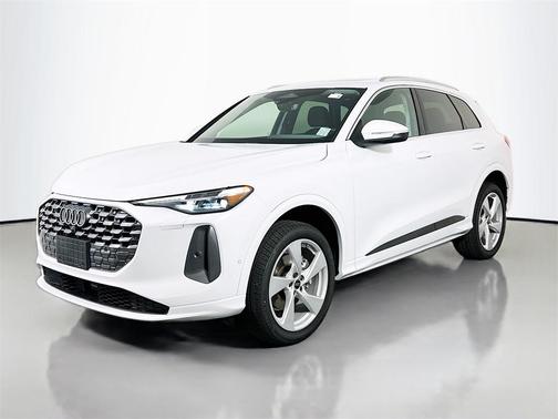 2025 Audi Q5 Premium Plus TFSI quattro S tronic