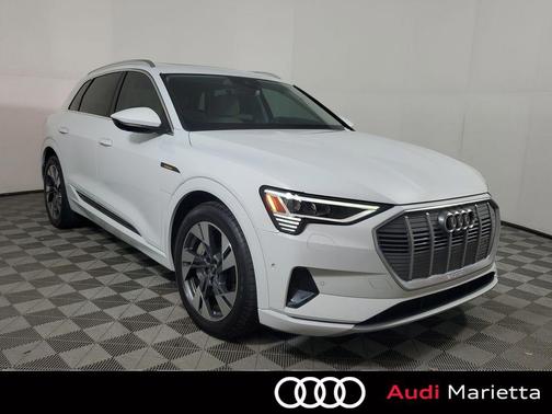 2021 Audi e-tron Premium Plus