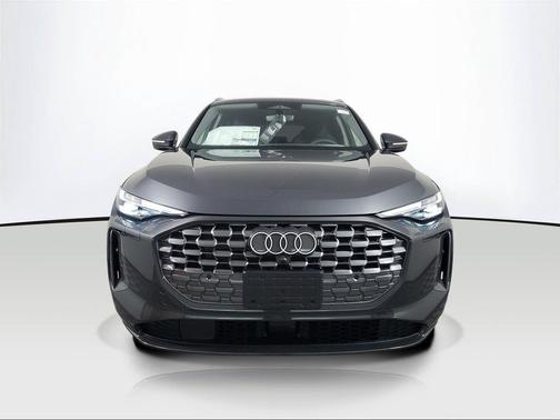 Tambora Gray Metallic 2026 Audi Q5 Premium Plus TFSI quattro S tronic