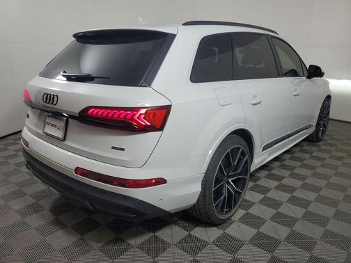 2023 Audi Q7 55 Prestige
