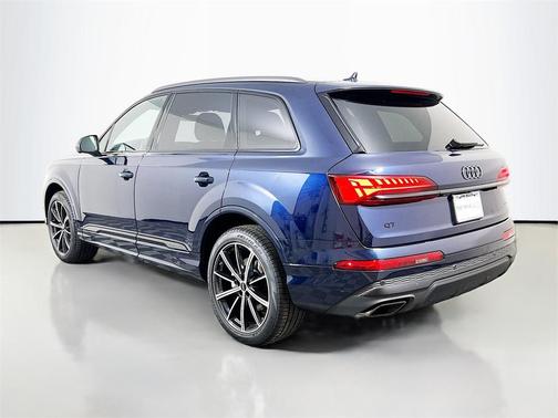 2025 Audi Q7 45 Premium Plus