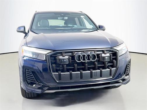 2025 Audi Q7 45 Premium Plus