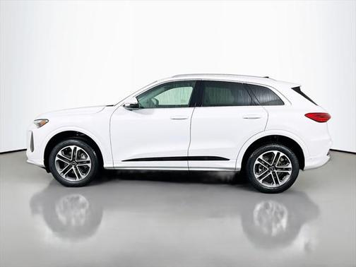 2025 Audi Q5 Premium