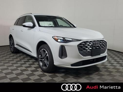 Glacier White Metallic 2026 Audi Q5 Premium TFSI quattro S tronic