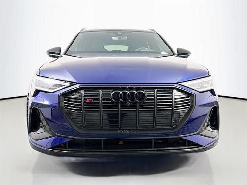 2022 Audi e-tron S Prestige