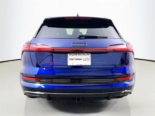 2022 Audi e-tron S Prestige