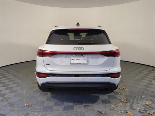 2025 Audi Q6 e-tron Premium