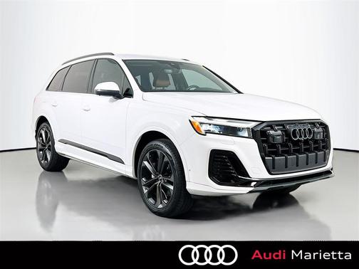 2025 Audi Q7 55 Premium Plus