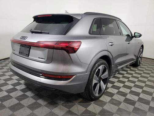 2023 Audi e-tron Premium Plus quattro