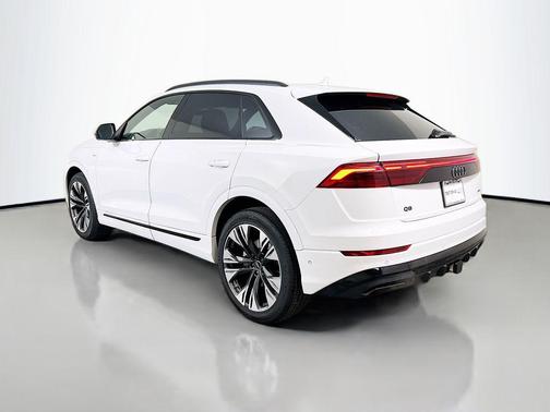 2026 Audi Q8 55 Premium Plus