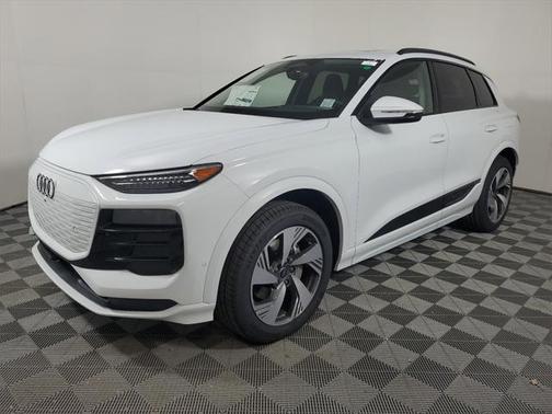 2025 Audi Q6 e-tron Premium Plus quattro