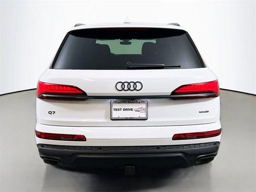 2026 Audi Q7 55 Premium Plus