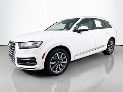2019 Audi Q7 45 Premium Plus