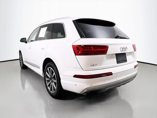 2019 Audi Q7 45 Premium Plus