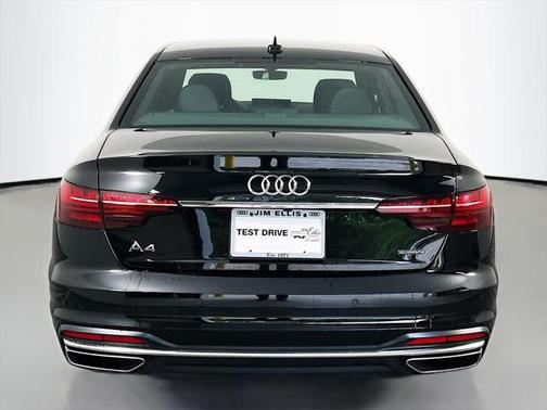 2022 Audi A4 45 S line Premium