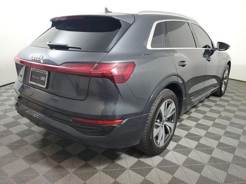 Manhattan Gray Metallic 2024 Audi Q8 e-tron Prestige