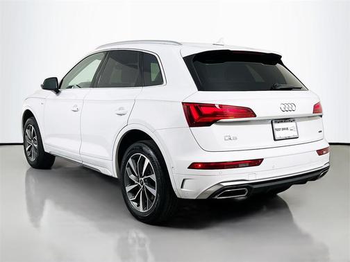 2024 Audi Q5 45 S line Prestige