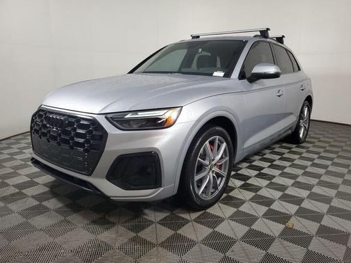 Florett Silver Metallic 2024 Audi Q5 e 55 S line Premium Plus