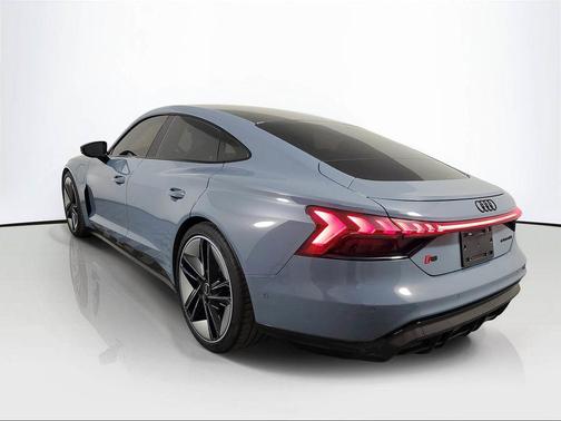 2023 Audi RS e-tron GT quattro