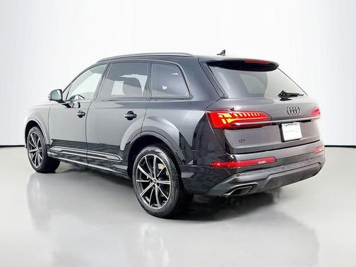 2026 Audi Q7 45 Premium Plus
