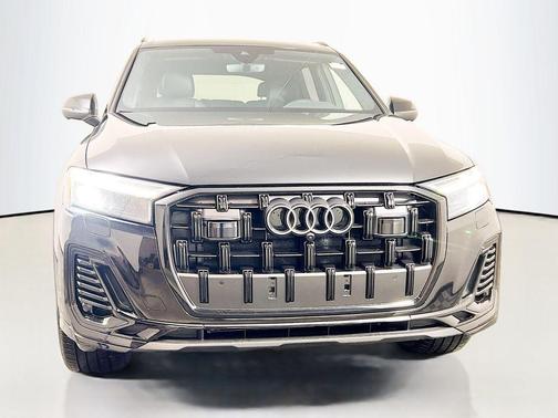 2026 Audi Q7 45 Premium Plus