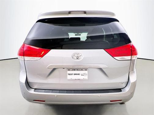 2014 Toyota Sienna XLE