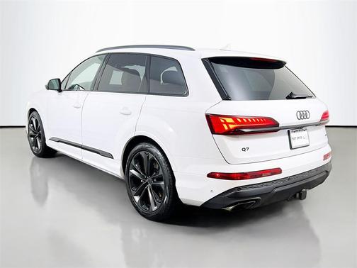 2026 Audi Q7 55 Premium Plus