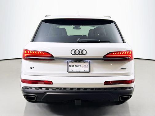 2026 Audi Q7 55 Premium Plus