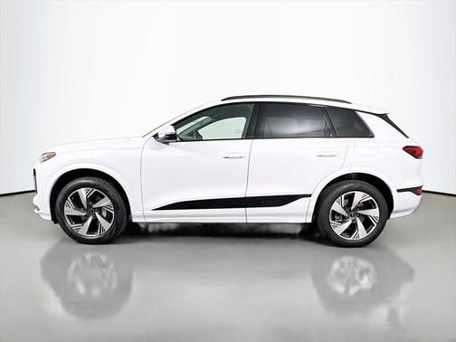 2025 Audi Q6 e-tron Premium Plus quattro