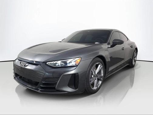 Daytona Gray Pearl Effect 2024 Audi e-tron GT Premium Plus quattro