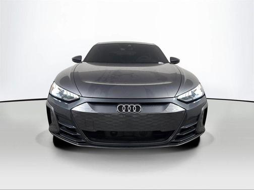 Daytona Gray Pearl Effect 2024 Audi e-tron GT Premium Plus quattro