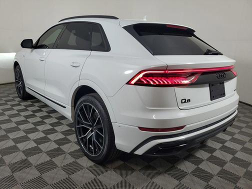 2023 Audi Q8 55 Premium Plus