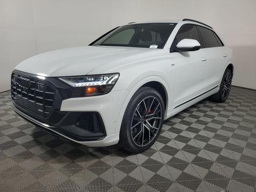 2023 Audi Q8 55 Premium Plus