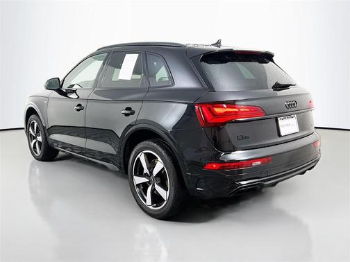 2023 Audi Q5 45 S line Prestige