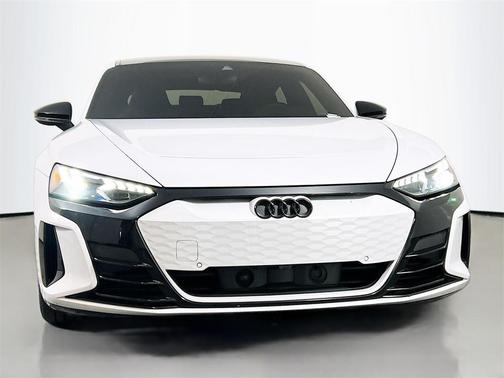 2023 Audi e-tron GT Prestige quattro
