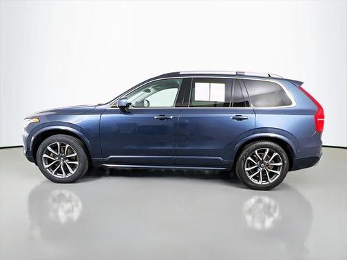 2019 Volvo XC90 T6 Momentum