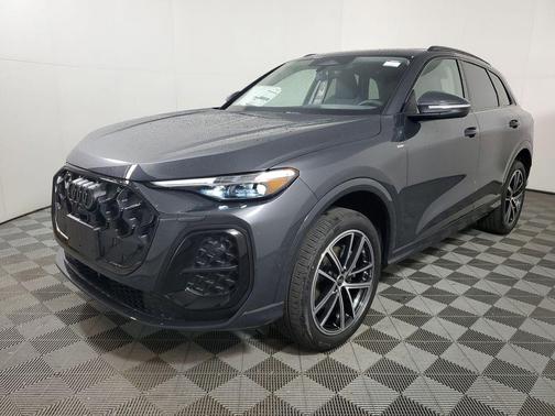 Tambora Gray Metallic 2026 Audi Q5 Premium Plus TFSI quattro S tronic