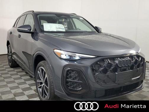 Tambora Gray Metallic 2026 Audi Q5 Premium Plus TFSI quattro S tronic