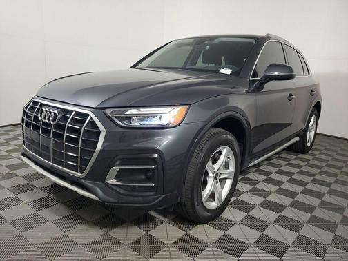 Manhattan Gray Metallic 2023 Audi Q5 40 Premium