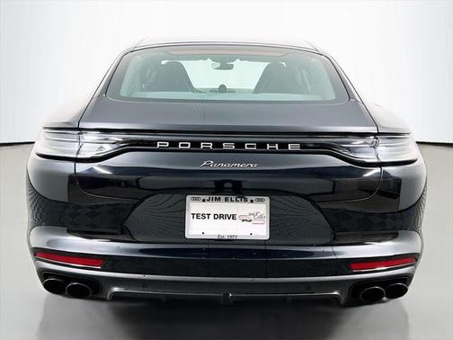 2023 Porsche Panamera Platinum Edition